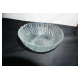 Vtg Anchor Hocking Feather & Pearl Bowl