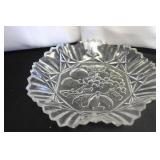 Vtg Clear Glass Fruit Bowl