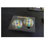 NIP Fashion Earrings Screwback