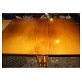 Vtg Drop Leaf Mahogany Table