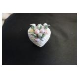 Vtg Irisdescent Porcelain Trinket Box w/Flowers