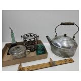 Vintage Pot ,Shoe Advertising ,Statue of Liberty +