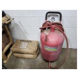Pressurized Sand Blaster  w 2 Bags of Sand