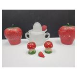 Vinatge Frosted Juicer & Strawberry Dishes