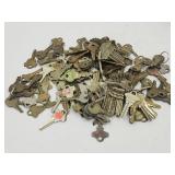 Lot of Vintage Keys