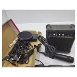 Guitar Amp GMO5 & Mic Stand WORKS
