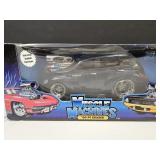 1:18 2000 PT Cruiser NIB