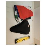 Lot Bike Seat, Flags & Level