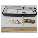 Polar Bear Knife w/Stand