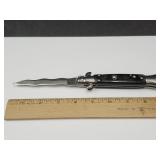 Like New Automatic Knife