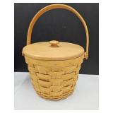 Longaberger Basket w/Lid 8"w