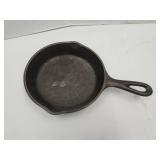 Cast Iron USA Skillet 5D