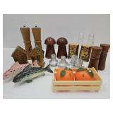 Lot of VTG Salt & Pepper Shakers