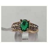 Gold Tone Greenstone Fashion Ring Sz 7