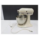KitchenAid Mixer W Bowl & Beater