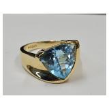 10 K Gold Ring SZ 7 LG Topaz See Weight