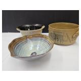 Muncie Pottery?? Unsigned  9" to 10" wide