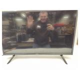 Vizio TV 32" Stand Up or Wall Mount Included