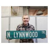 N. LYNNWOOD TRL 2 Sided Street Sign 30"