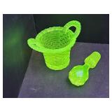 Uranium Glass Basket w Stopper 2 1/4 W