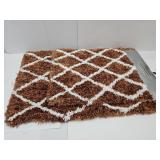 2 NICE Throw Rugs NEW 17"x24" & 20"x32"