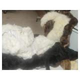 Tote W Fur Pieces