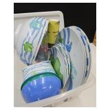NIce Summer Dishes & 15 qrt Tote