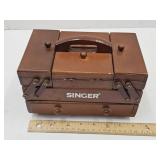 VTG Singer Wooden Mini Sewing Box
