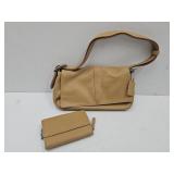 Leather Coach Purse w Matching Wallet 11"W