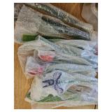 4 Glass Flowers w/ 8 Stems