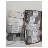 1 Lot Gray/White Yarn
