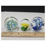 3  Unmarked Glas Paperweights