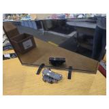 Insignia 32" Diagonal TV W Remote