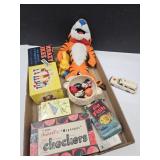 VTG Toy Ambulance, Mickey Mouse, Goofy, Tigger+