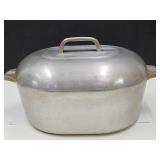 VTG Wagner Ware Aluminum Roaster w Lid