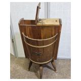 VTG Wood Sewing Box/ Barrel
