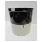 Primitive  4 Gal Crock See Chip
