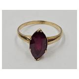 14k Gold Ring wiith Red Gem Stone Size 5.5
