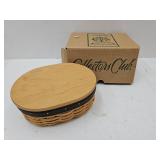 Longaberger Bskt 9" Oval w Bx & Lid