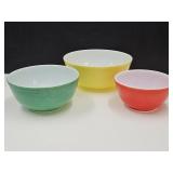Set  3 Vintage Pyrex Nesting Bowls 401, 402 & 403