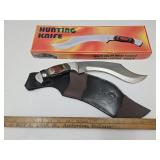 Hunting Knife W Box & Leather Sheath