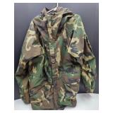 USA Camo  Parka Coat SZ Large REG