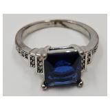 925 Silver Ring w Blue Stone Size 7