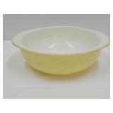 Vintage Pyrex Yellow  2 QT Bowl #042