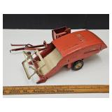 VTG Tru- Scale Combine Harvester Metal Toy