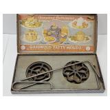 Griswold Patty Molds W Box
