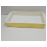 Vintage  2 QT Yellow Pyrex Oven Ware Glass Dish