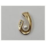 14K Gold Pendant w Pearl & Diamonds See Weight