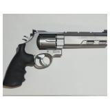 New in Box S & W 44 MAG Revolver   6" Barrel