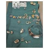 Costume Jewelry Lot: Earrings